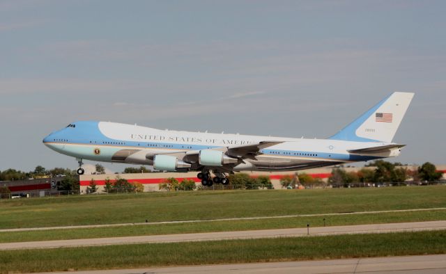 N28000 — - Air Force One