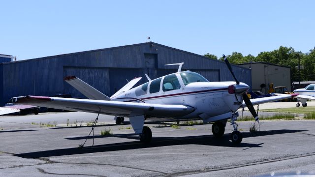 Beechcraft Bonanza (33) (N3510B)