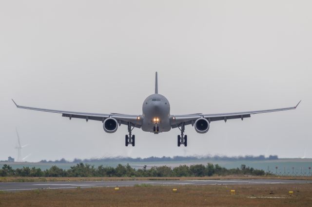 Airbus A330-300 (T061)