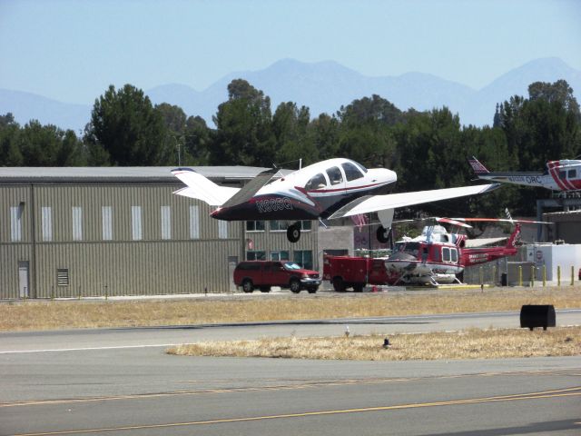 Beechcraft 35 Bonanza (N985Q) - Taking off RWY 6