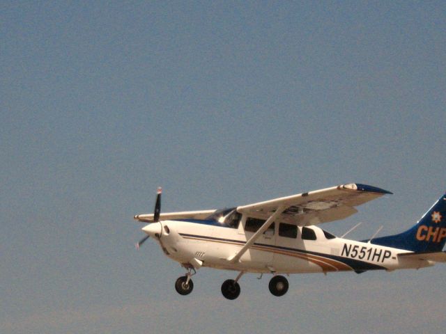 Cessna 206 Stationair (N551HP) - California Highway patrol Cessna taking off from RWY 24