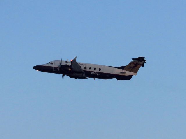 Beechcraft 1900 (N201GL)