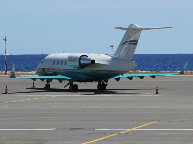 Canadair Challenger (N858CV) - 12 aout 2016 