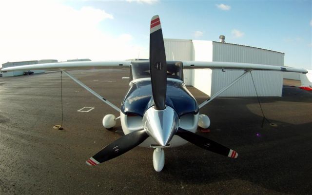 Cessna Skylane (N2462P)