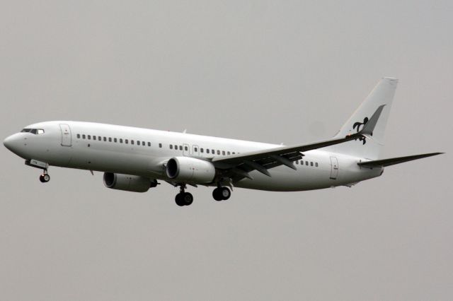 Boeing 737-800 (N778MA)