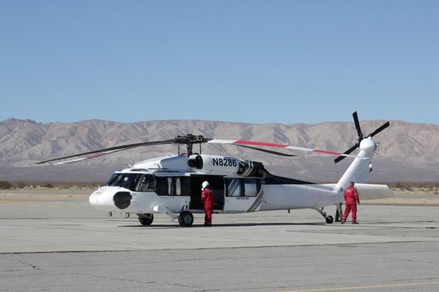 Sikorsky S-70 (N8286) - At the fuel pit in California city Muni.