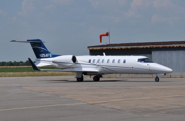 Learjet 45 (N254FS)