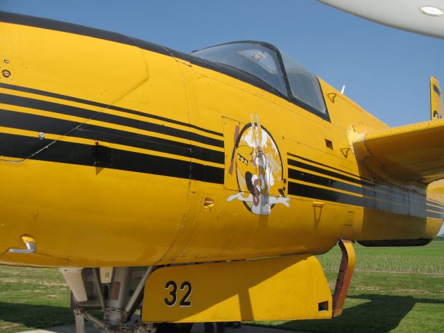 Douglas A-26 Invader (C-GHIX) - Douglas A-26 Invader, Air Spray 32