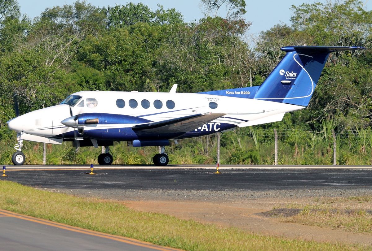 Beechcraft Super King Air 200 (PR-ATC)