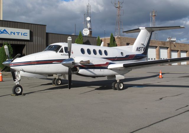 Beechcraft Super King Air 200 (N5TW)