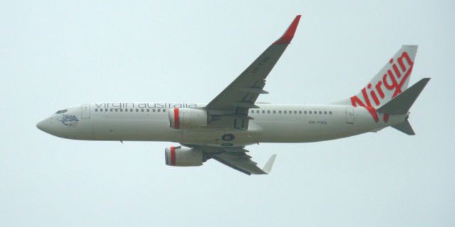 Boeing 737-700 (VH-YWA)