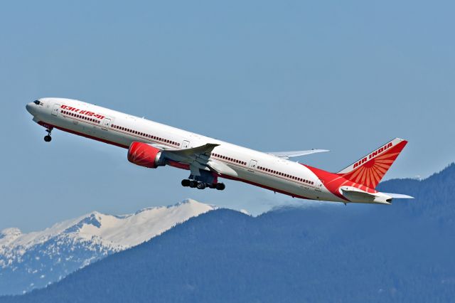 BOEING 777-300 (VT-ALR)