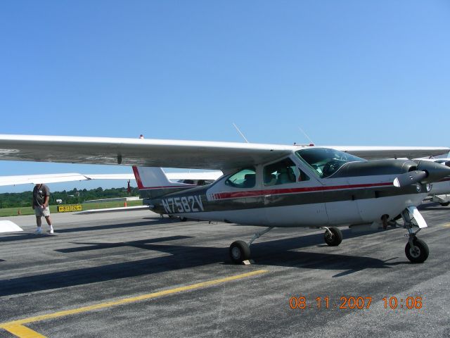 Cessna 177RG Cardinal RG (N7582V)