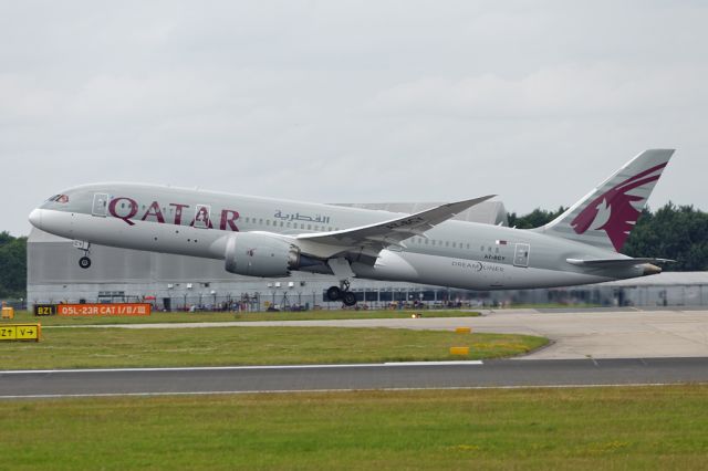 Boeing 787-8 (A7-BCY) - QTR22 departing past the plane spotters in the AVP on the way back to Doha