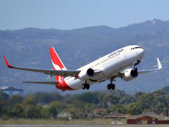 Boeing 737-800 (VH-VZV) - Getting airborne off runway 23. Thursday 14th April 2012.