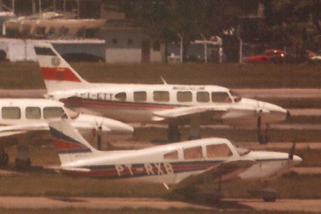 Piper Navajo (PT-ETT) - Seen here in Nov-85.br /br /Written off 28-Jul-02 near SDFD.br /Registration cancelled 3-Dec-02.