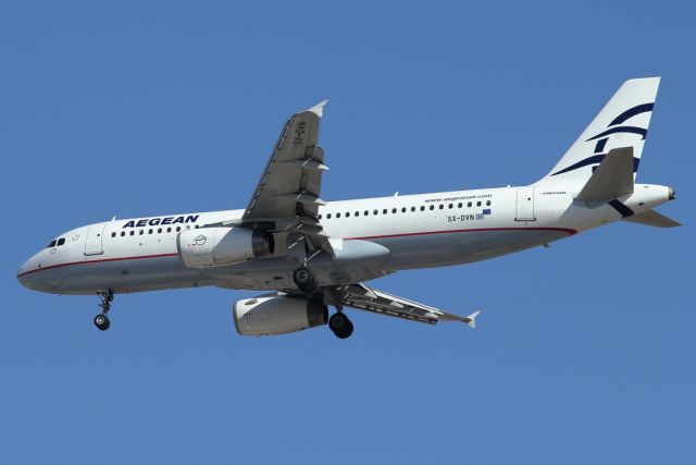 Airbus A320 (SX-DVN) - 10/11/2021:  Flight from Thessaloniki (SKG), Greece, upon landing on runway 30.