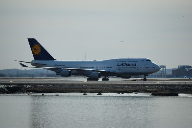 Boeing 747-200 (D-ABVY)