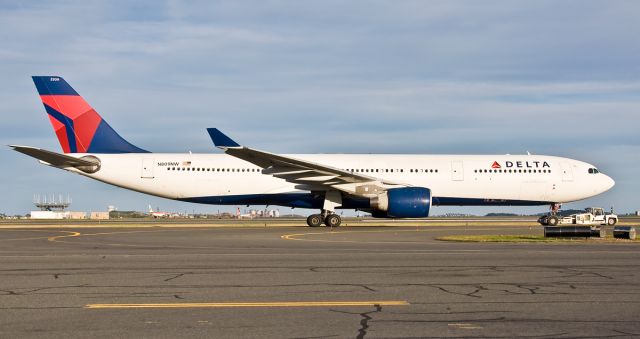 Airbus A330-300 (N809NW) - towing back to Terminal A after offloading @ The Volpe IAB from AMS