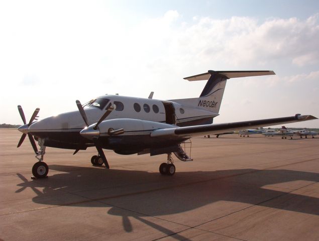 Beechcraft King Air F90 (N800BK)