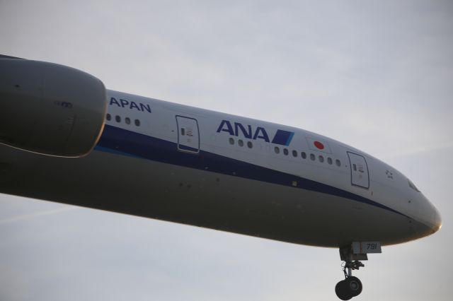 BOEING 777-300ER —