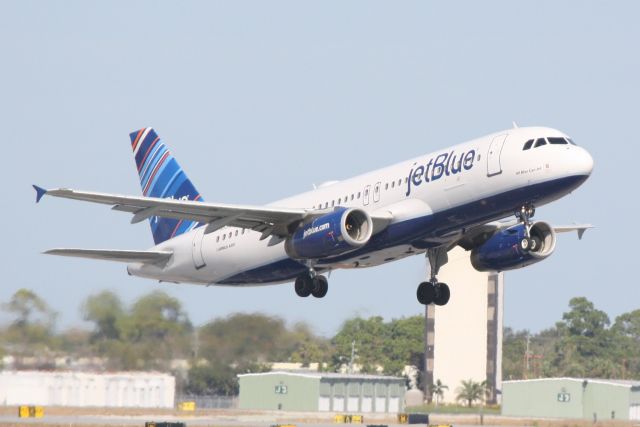 Airbus A320 (N531JL) - Jet Blue Flight 346 (N531JL) departs Runway 14 at Sarasota-Bradenton International Airport enroute to John F Kennedy International Airport