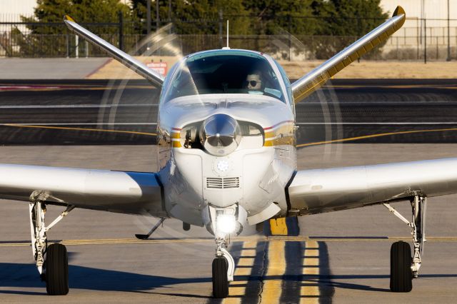 Beechcraft 35 Bonanza (N4FH)