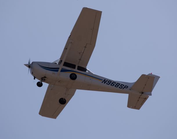 Cessna Skyhawk (N968SP)