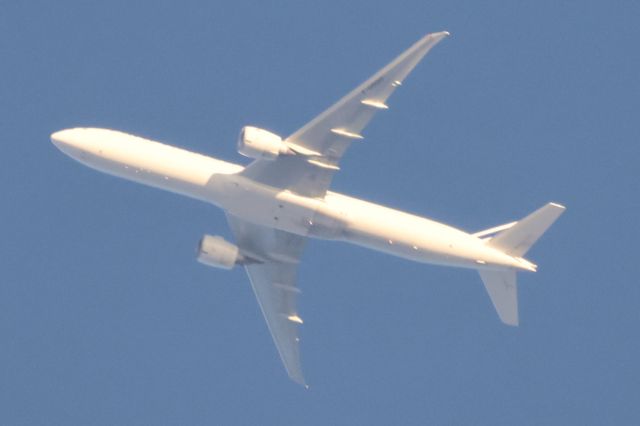 Boeing 777-200 (F-GSQD) - F-GSQD Boeing B-777-328 Air France AF347 De Montreal YUL vers Paris CDG Altitude 6434 Mètres Vitesse 801 Km/H. Survolant le fleuve St-Laurent QC. à Lavaltrie Le 28-07-2024 à 19:42.