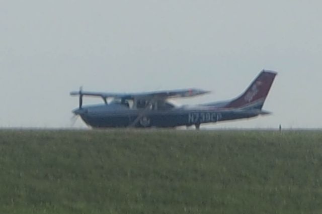 Cessna Skylane (N739CP)