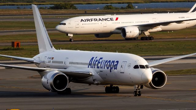 Boeing 787-8 (EC-NVZ)