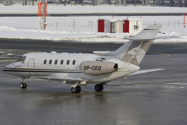 Hawker 800 (SP-CEO)