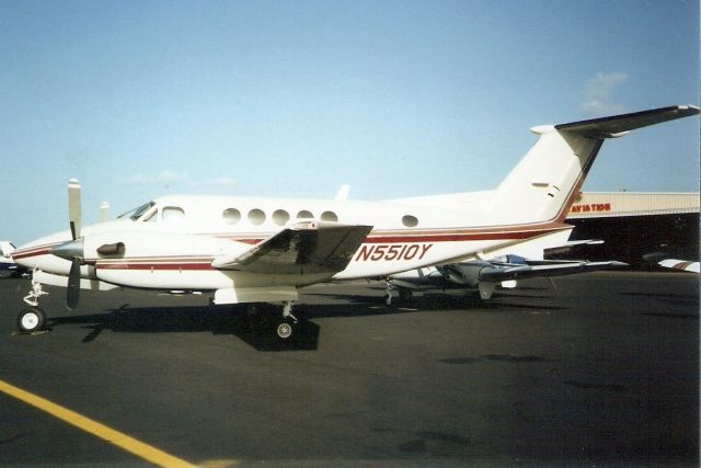 Beechcraft Super King Air 200 (N5510Y) - Seen here in Jan-92.  Since reregistered N660PB then C-GYSR 28-Sep-10.