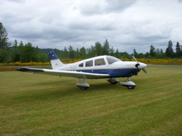 Piper Cherokee (N2525)