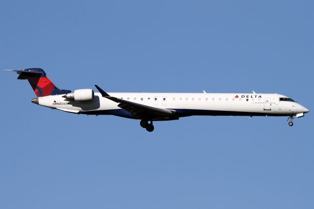 Canadair Regional Jet CRJ-900 (N806SK)