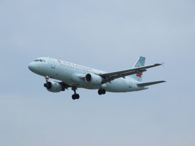 Airbus A320 (C-FLSU) - Seen this plane at KFLL while spotting too.