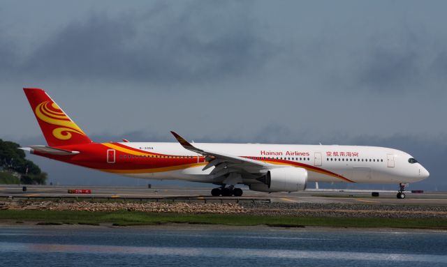 Airbus A350-900 (B-305A)