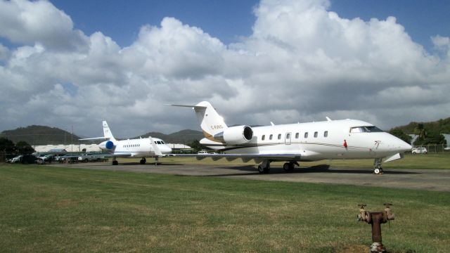 Canadair Challenger (C-FJNS)