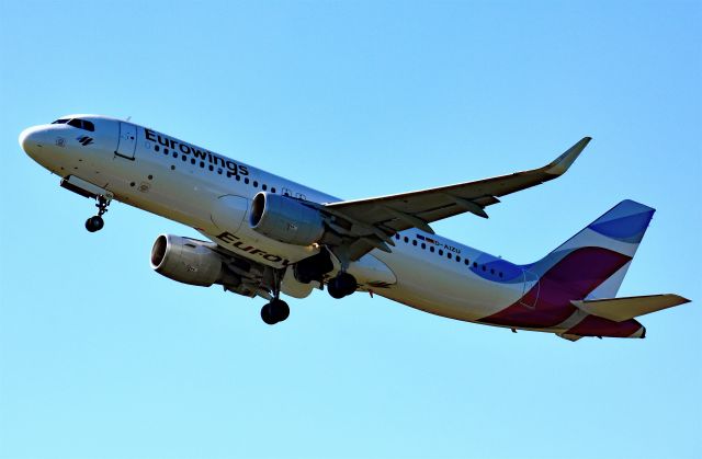 Airbus A320 (D-AIZU)