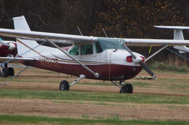 Cessna Skyhawk (N1977E)