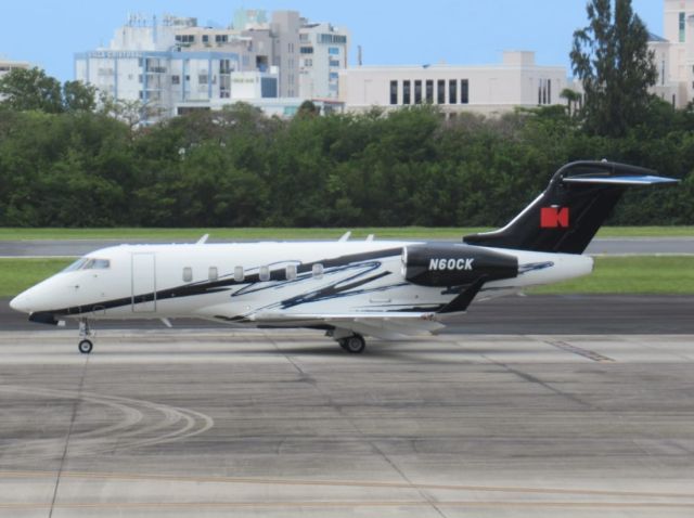 Canadair Challenger 350 (N60CK)
