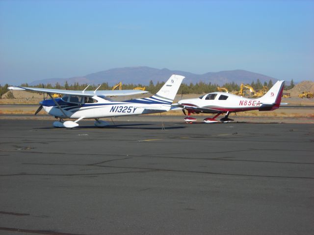 Cessna Skylane (N1325Y)