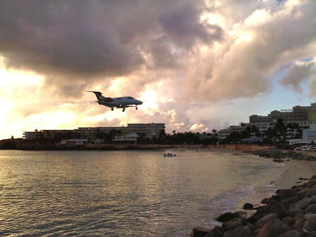 Embraer Phenom 100 (N74GH)