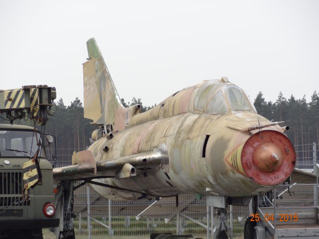 SUKHOI Su-22 — - SU 22 -