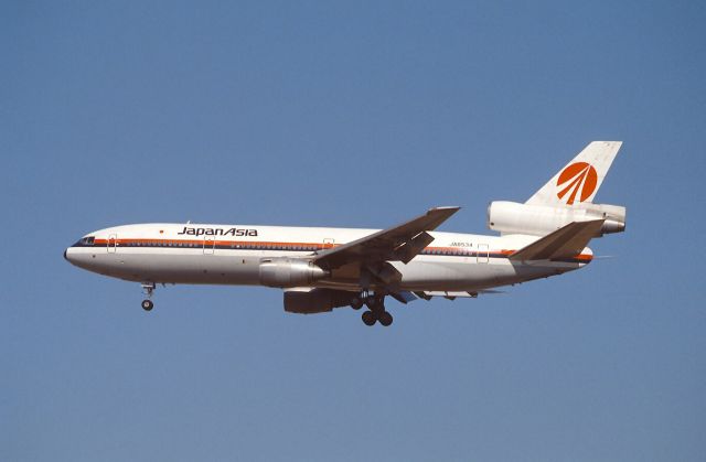 McDonnell Douglas DC-10 (JA8534) - Final Approach to Narita Intl Airport Rwy34 on 1989/03/19