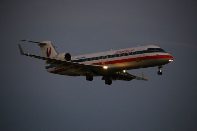 Canadair Regional Jet CRJ-200 (N464SW)