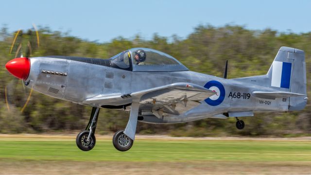 TITAN T-51 Mustang (VH-DQY)