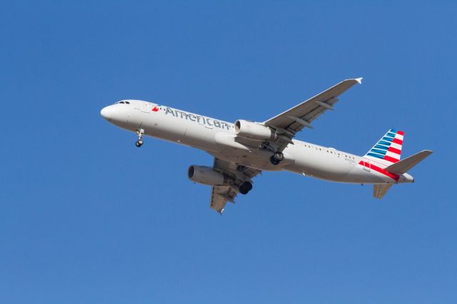 Airbus A321 (N922US)