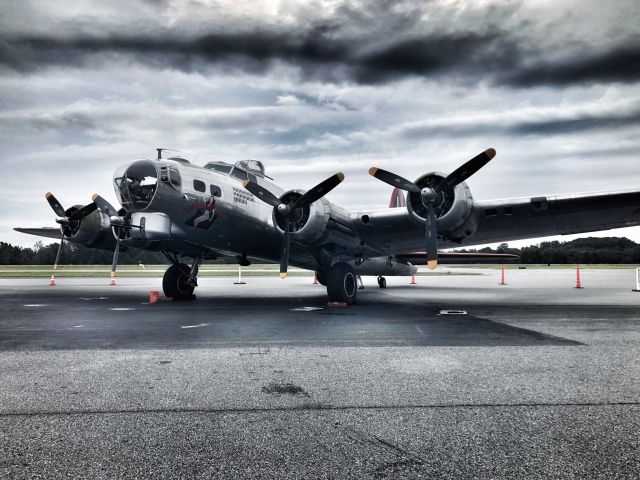 — — - B-17G - Madras Maiden