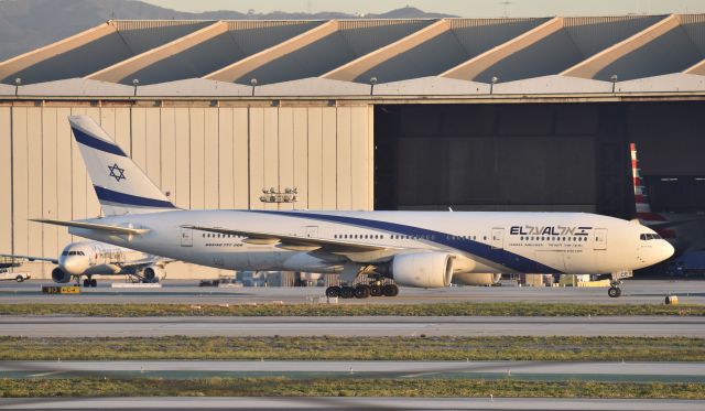 Boeing 777-200 (4X-ECE) - Taxiing to gate at LAX